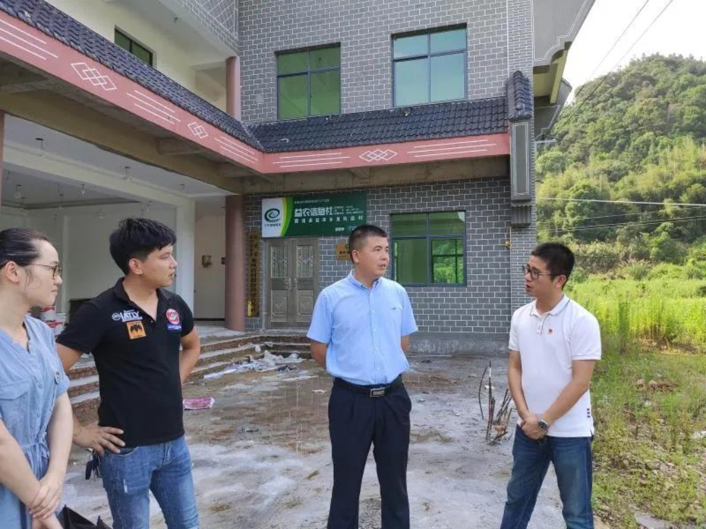 陈向汉部长深入盐田乡调研党建引领乡村振兴,乡村治理工作