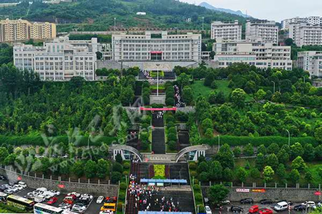 巴东一中考点