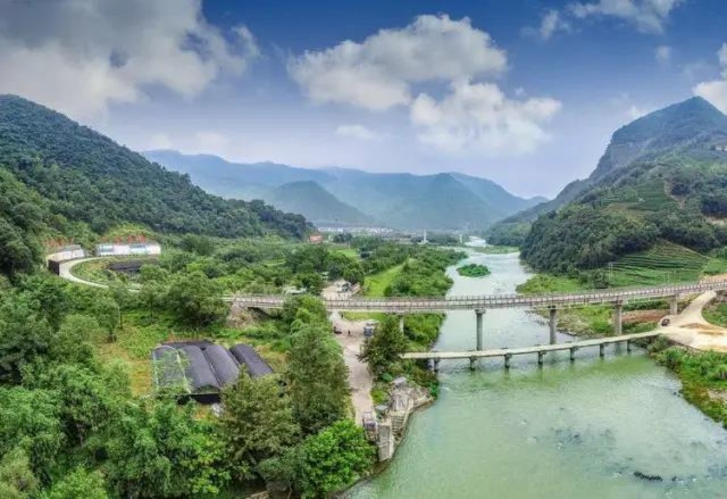 赤溪村一个由贫困扶助诞生的旅游景点